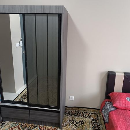 Aisy Homestay Putrajaya Cyberjaya Klia Kampung Dengkil Esterno foto