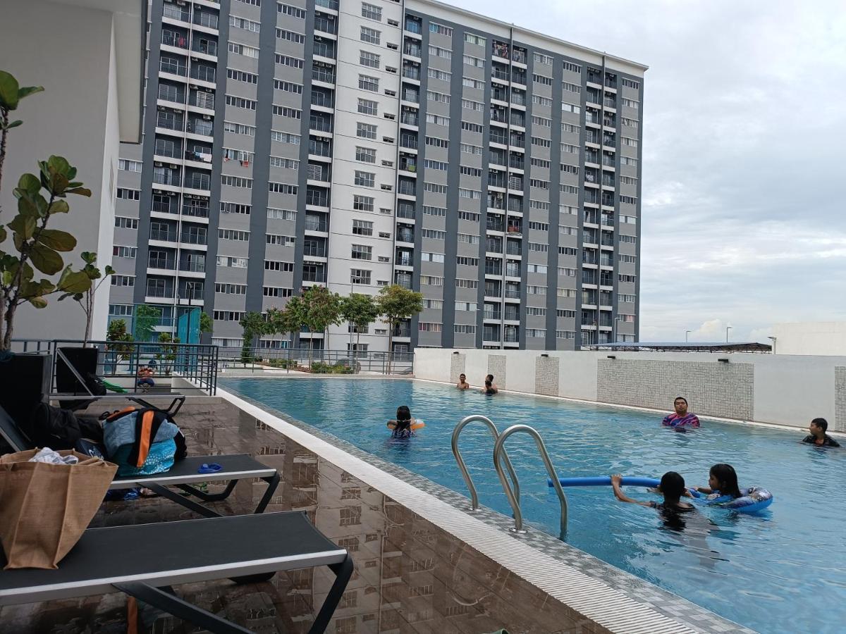 Aisy Homestay Putrajaya Cyberjaya Klia Kampung Dengkil Esterno foto